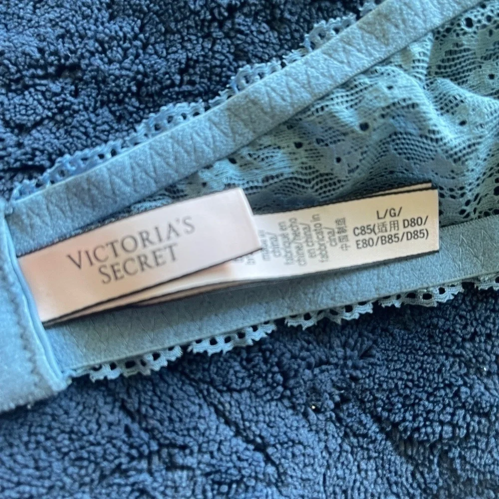 Victoria's Secret Lace Halter Top Bralette,  Baby Blue Lace - Picture 4 of 6